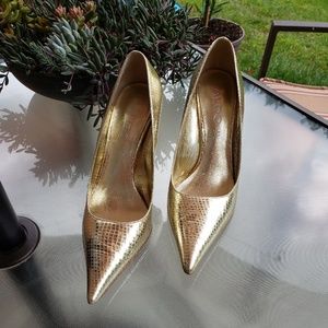 Womans Aldo Snakeskin Pumps